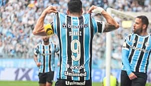 Suárez brilha, Grêmio vence o Cuiabá e volta para 3º
