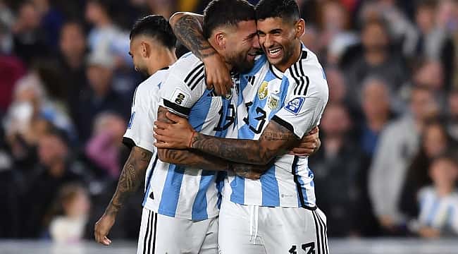 Argentina vence Paraguai, faz a trinca e segue com 100% de aproveitamento nas Eliminatórias