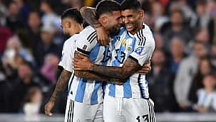 Argentina vence Paraguai, faz a trinca e segue com 100% de aproveitamento nas Eliminatórias