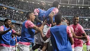 Bahia vence o Internacional e deixa a zona de rebaixamento 