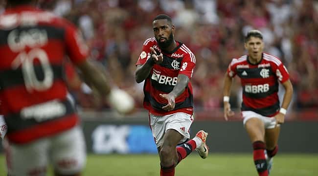 Com gol de Gerson, Flamengo bate o Vasco no Maracanã e assume a vice-liderança do Brasileirão