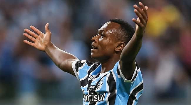 Com três gols em 10 minutos; Grêmio vence o Flamengo de virada