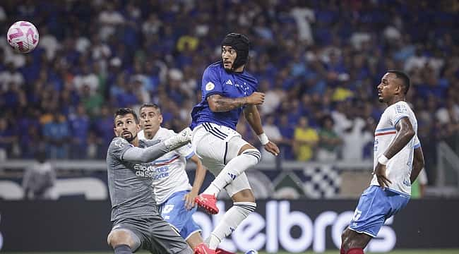 Cruzeiro vence o Bahia em confronto direto na parte de baixo da tabela 