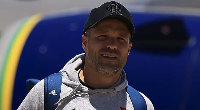 Diego Ribas elogia Tite no Flamengo: "Incentivo à concorrência interna"