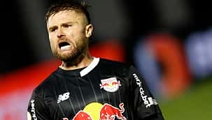 Em casa, RB Bragantino vira sobre o Palmeiras no fim e assume a vice-liderança do Brasileirão 