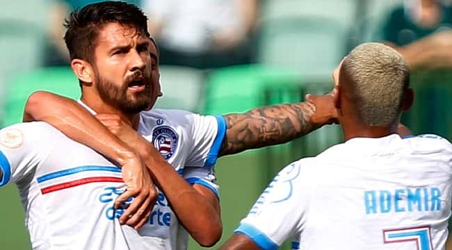 Em jogo com duas viradas e dez gols, Bahia bate o Goiás na Serrinha e sai da zona de rebaixamento