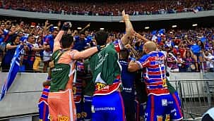 Fortaleza x LDU: onde assistir ao vivo grátis e escalações