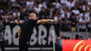 Mano: "O Corinthians tem dificuldades para jogar"