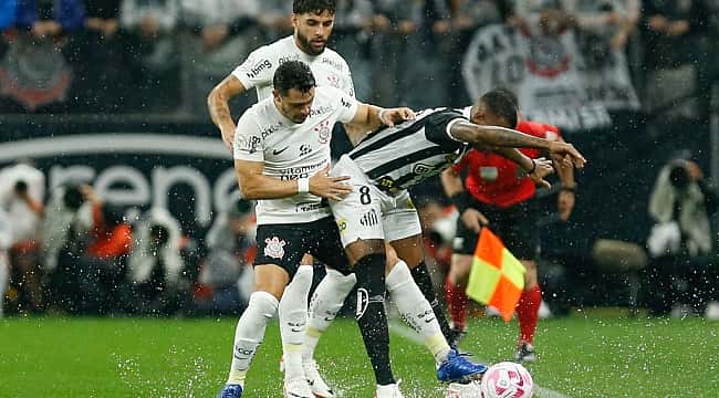 Mendoza marca de pênalti no finzinho e Santos busca o empate contra o Corinthians