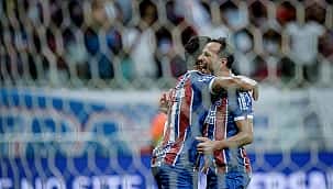 No clássico nordestino, o Bahia derrota o Fortaleza por 2 a 0 