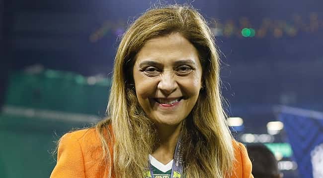 "Eu que ponho o dinheiro"; Leila Pereira responde perguntas após protestos de torcedores