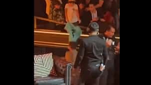 Piqué sofre queda assustadora no momento em que atendia fãs no México