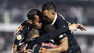 Red Bull Bragantino vence o Santos na Vila Belmiro e segue na vice-liderança