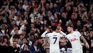 Son brilha, Tottenham vence Fulham com assistência de Richarlison e volta à liderança