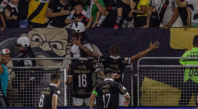 Botafogo é derrotado pelo Vasco e corre o risco de perder a liderança já na próxima rodada