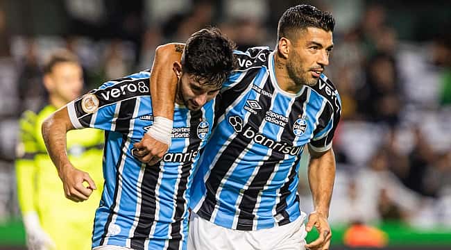 Com gol no fim da partida, Grêmio derrota Coritiba e retorna à vice-liderança; Veja como foi a partida