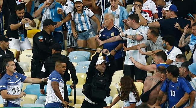 Confusão da torcida argentina no Maracanã; Veja as melhores imagens