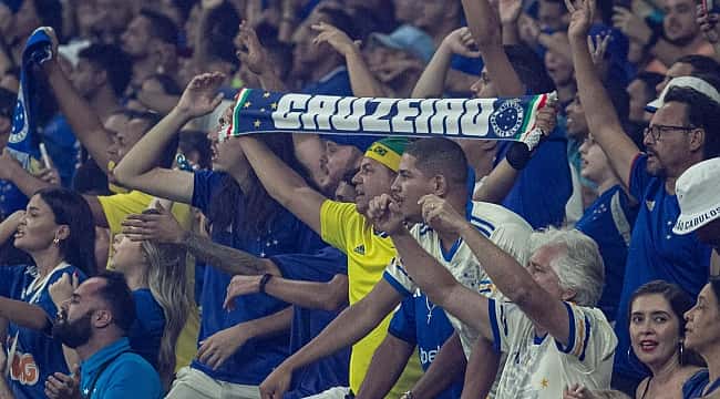 Cruzeiro busca empate com o Athletico-PR e abre quatro pontos de vantagem para o Bahia