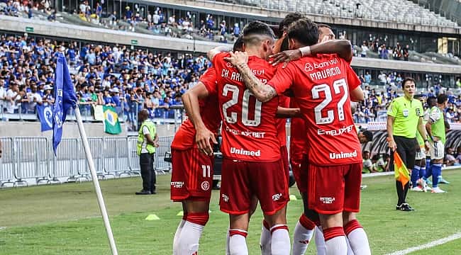 Internacional respira na luta contra o rebaixamento no Brasileirão e afunda  o Cruzeiro - Jogada - Diário do Nordeste