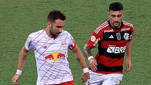 Flamengo faz contato por Léo Ortiz, do Bragantino