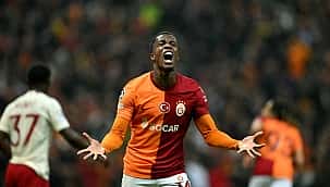 Galatasaray busca o empate em 3 a 3 e complica o Manchester United na Champions League