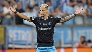 Grêmio vence, rebaixa o Goiás, se classifica para Libertadores e ainda sonha com título brasileiro