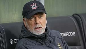 Mano Menezes assume responsabilidade da goleada: "A responsabilidade é do treinador"