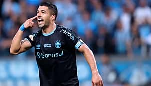 No duelo Tricolor, Suárez marca e Grêmio vence Bahia por 1 a 0