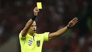 Os 5 jogadores com mais cartões amarelos no Brasileirão 2023