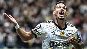 Paulinho brilha e Atlético-MG derrota Fortaleza