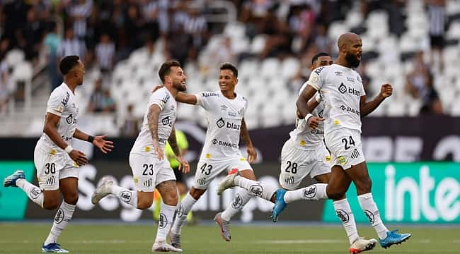 Botafogo busca o empate com o Santos na Vila Belmiro e fica 11