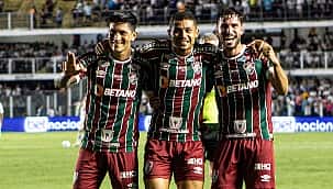 Fluminense goleia Santos e ajuda o Vasco na luta contra o rebaixamento