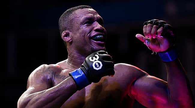 UFC SÃO PAULO: Malhadinho vence Derrick Lewis na luta principal 