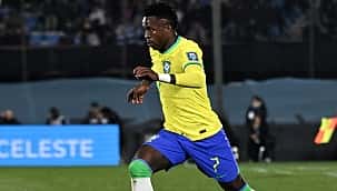 DE FORA! Vinicius Júnior tem lesão confirmada e não enfrenta a Argentina no Maracanã