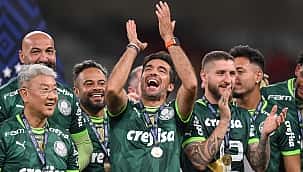 Abel Ferreira terá aumento salarial se permanecer no Palmeiras