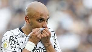 As melhores imagens da carreira de Fábio Santos