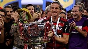 As melhores imagens da carreira de Filipe Luís