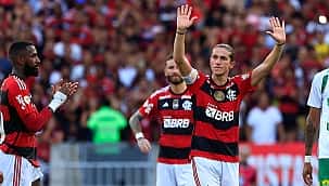 As melhores imagens da despedida de Filipe Luís e Rodrigo Caio no Maracanã