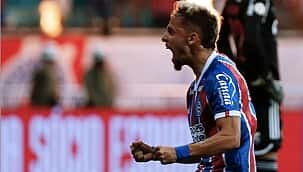 Bahia goleia Atlético-MG e garante permanência na série A