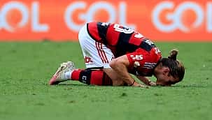 Filipe Luís se despede do Flamengo: "Eu não aguento mais chorar"