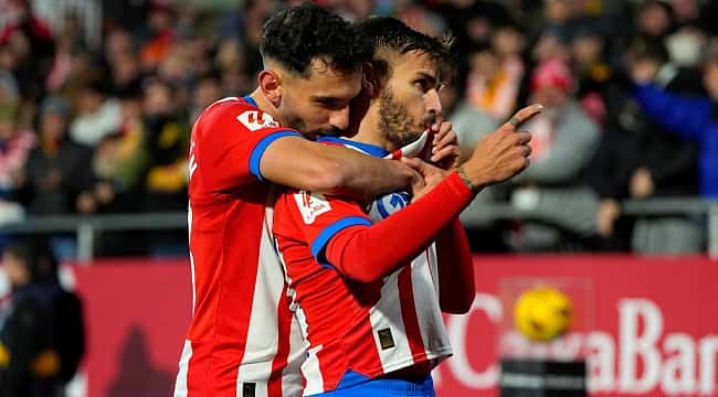 Girona vence Alavés com facilidade e volta à liderança da La Liga