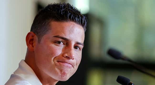 James é eleito o jogador mais sexy do Brasileirão; veja a lista completa
