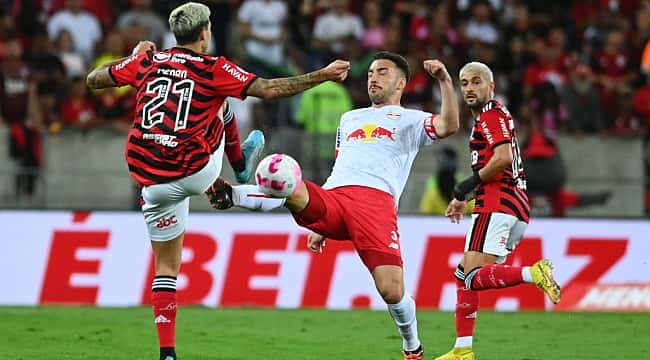 Léo Ortiz avisa ao Red Bull Bragantino que deseja jogar no Flamengo em 2024