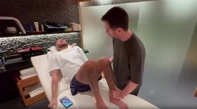 VÍDEO: Neymar chora e grita de dor durante tratamento da lesão no joelho