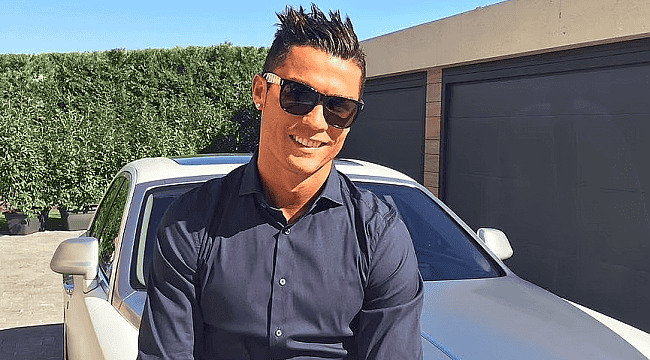 A luxuosa coleção de carros do Cristiano Ronaldo