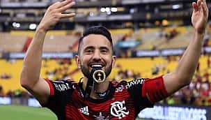 Após não renovar com Flamengo, Everton Ribeiro fecha com Bahia