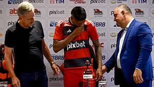 Bruno Henrique celebra renovação com Flamengo: "Foi fácil de escolher"