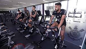 Corinthians se reapresenta para a temporada 2024; Veja as fotos