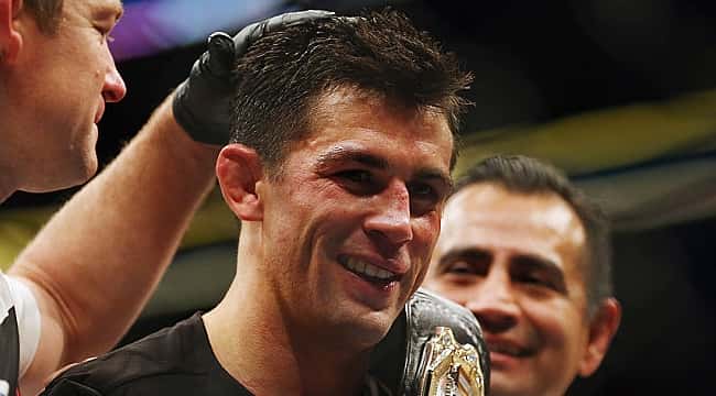 Dominick Cruz faz top 5 da história dos pesos-médios do UFC sem Anderson Silva; confira