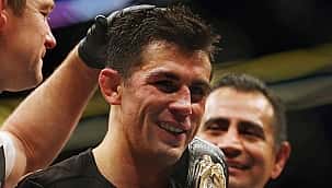 Dominick Cruz faz top 5 da história dos pesos-médios do UFC sem Anderson Silva; confira